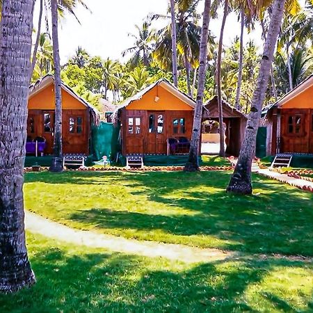 Om Sai Beach Huts Otel Agonda Dış mekan fotoğraf
